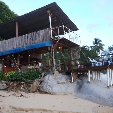 Hotel Bungkil Place Pulau Tioman Exterior foto