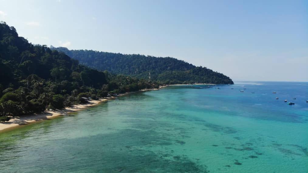 Hotel Bungkil Place Pulau Tioman Exterior foto